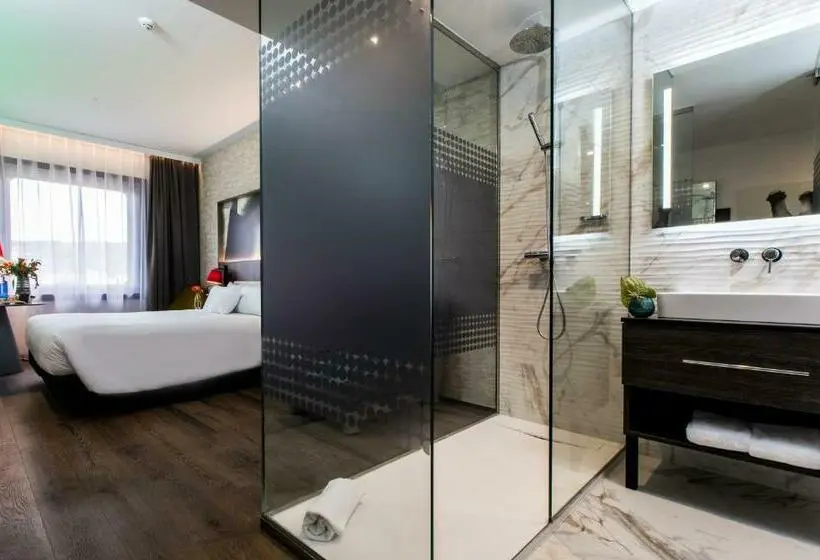 اتاق راحتی سه تخته, Nyx Hotel Bilbao By Leonardo Hotels