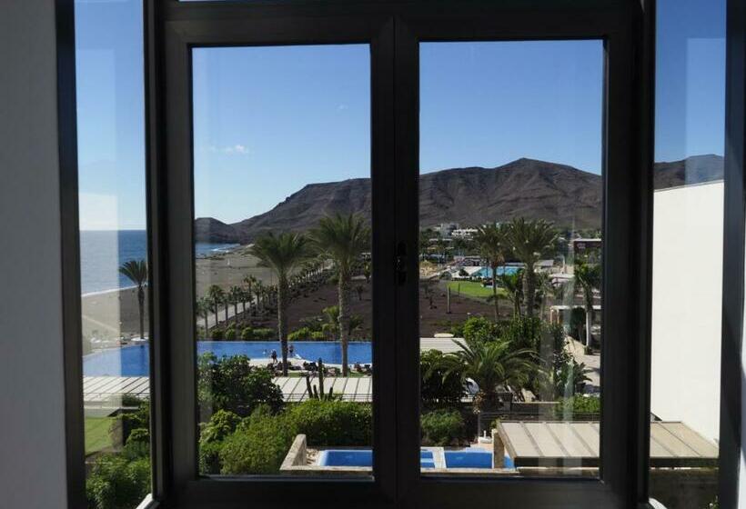 جناح جونيور مطلّ علي البحر, Playitas Hotel