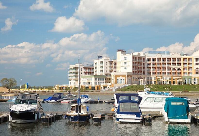 استودیوی استاندارد, Radisson Residences, Zavidovo