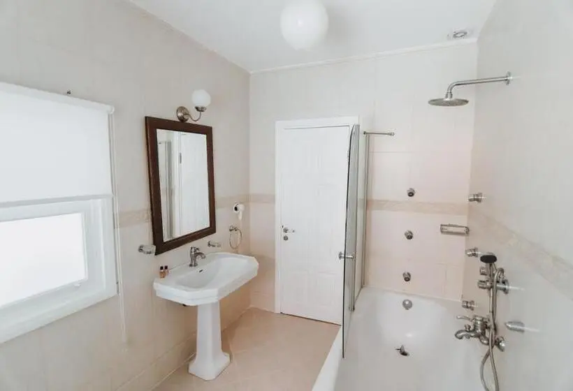 سوئیت با تخت بزرگ, Tashmahal Buti̇k Otel Alaçati