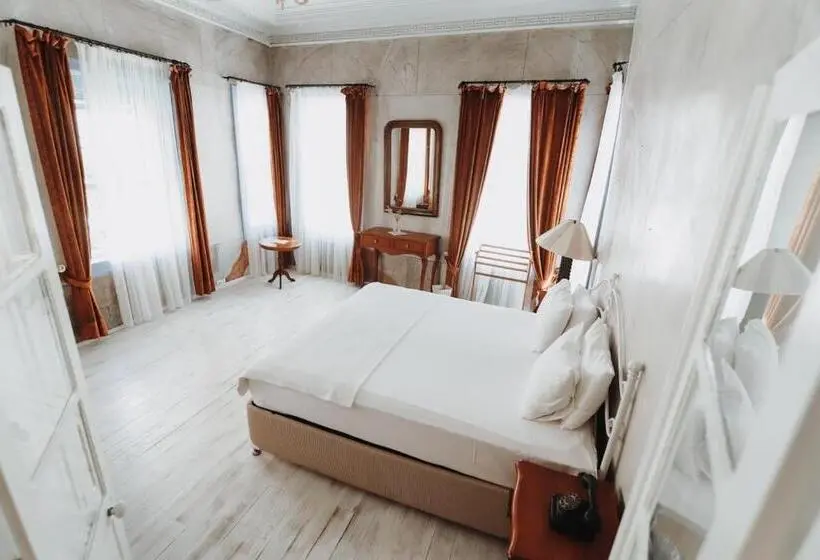 سوئیت با تخت بزرگ, Tashmahal Buti̇k Otel Alaçati