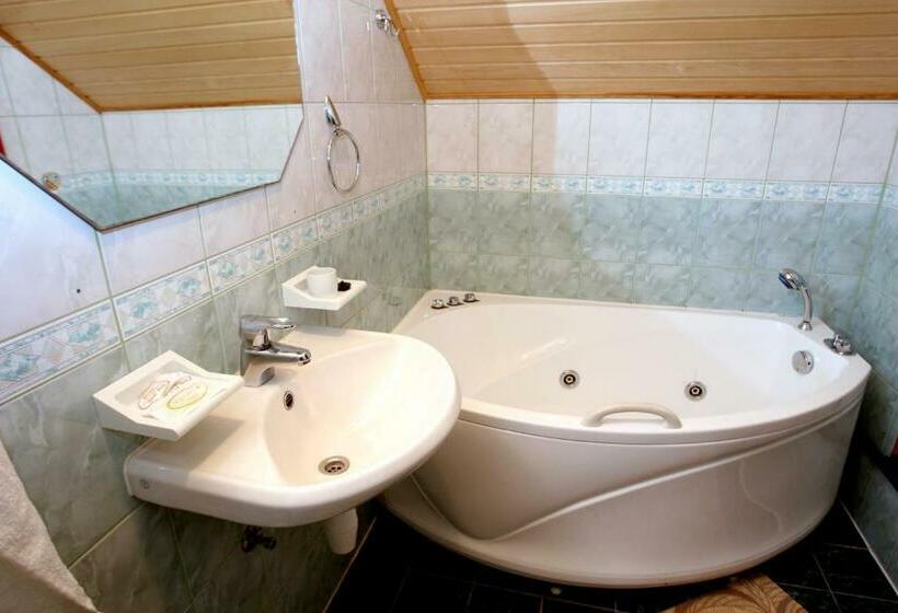 سوییت, Katariina Guesthouse