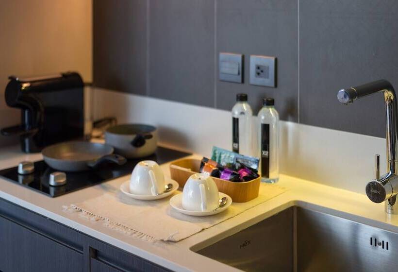 ویلای 1 خوابه, Cross Pattaya Oceanphere   Formerly X2 Pattaya Oceanphere