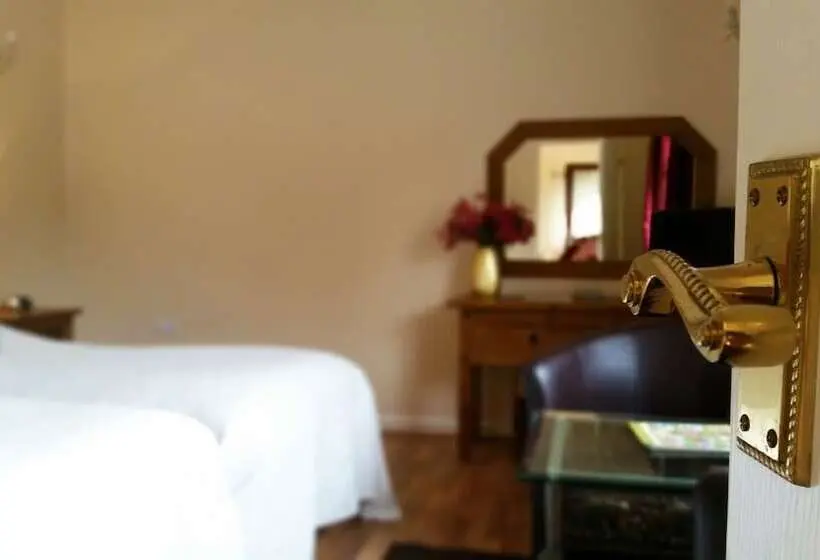 Executive Room, Miltons Country Lodge