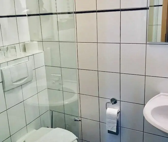Basic Room, Weingut Dehren