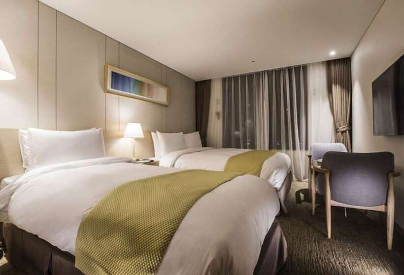 Quarto Familiar, Win Story