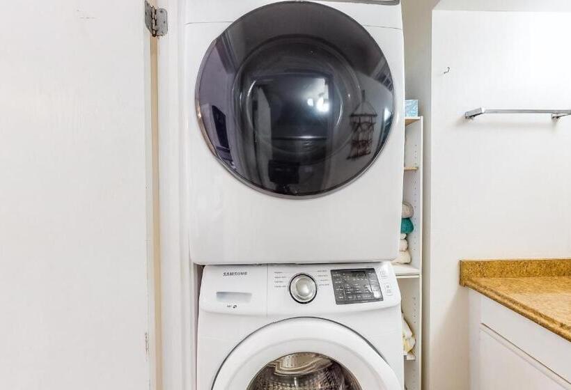 标准工作室, Kihei Akahi