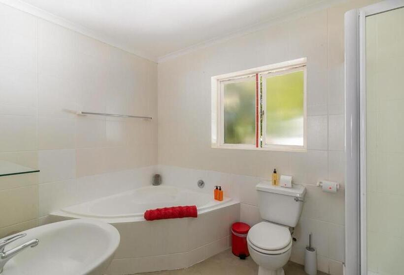 Семейный Номер Deluxe, African Breeze Guest House