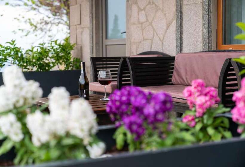 חדר דלוקס לשלושה, Assos Kartal Yuvasi