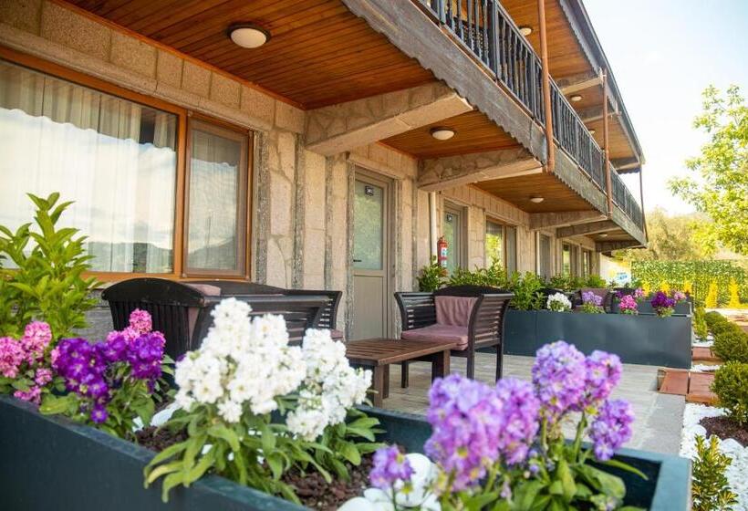 חדר דלוקס לשלושה, Assos Kartal Yuvasi