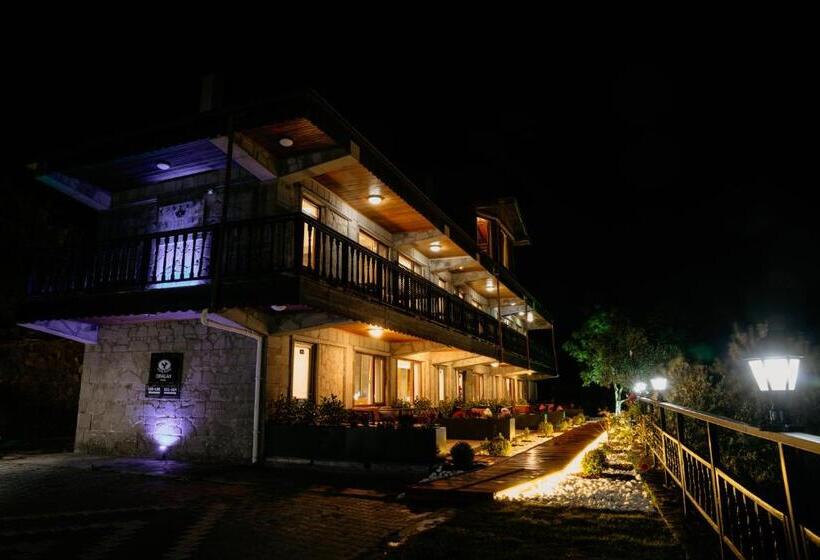 חדר סטנדרט לשלושה, Assos Kartal Yuvasi