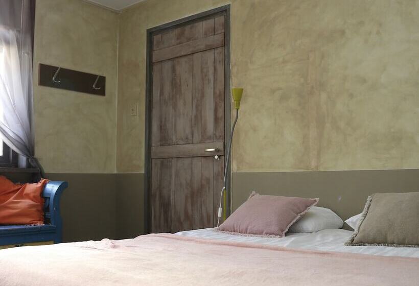 اتاق خانوادگی, Guesthouse Fleur De Lis