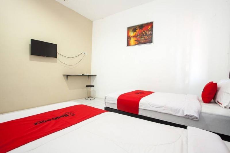Номер Стандарт, Reddoorz Plus Near Galaxy Mall