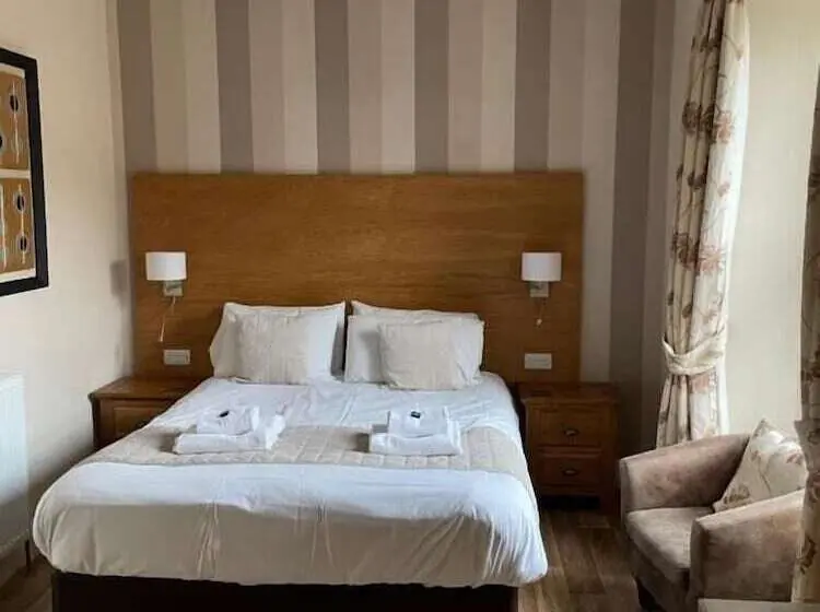 اتاق استاندارد, The Claymore Guest House And Apartments