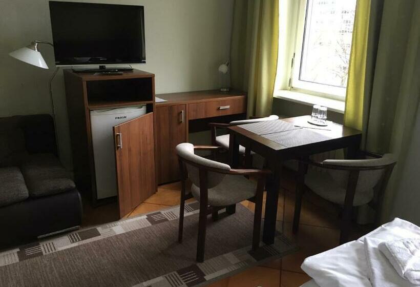 اتاق راحتی, Pension Classic