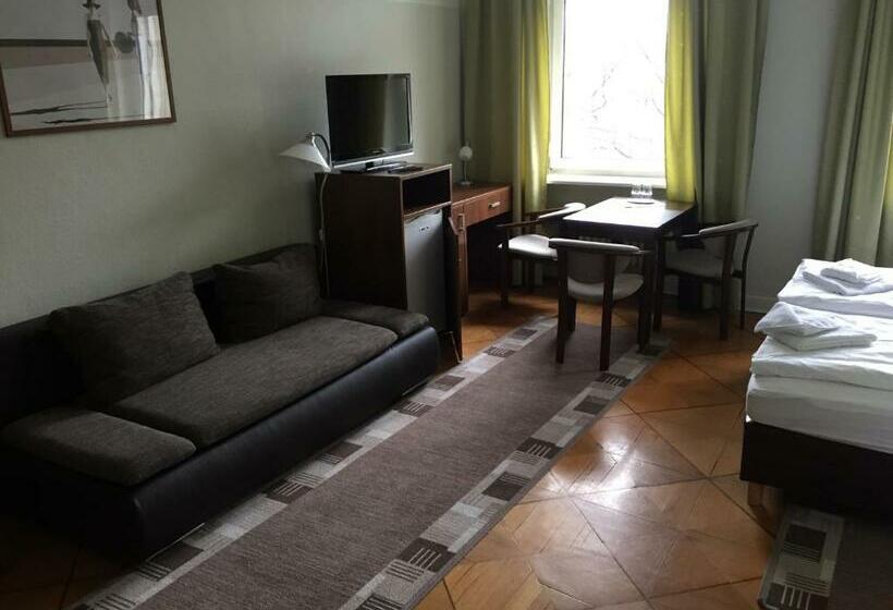 اتاق راحتی, Pension Classic