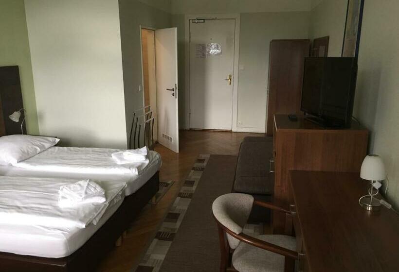 اتاق راحتی, Pension Classic