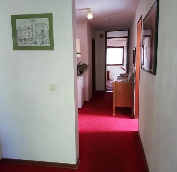 اتاق استاندارد سه نفره, Pension Streng Reinhardt