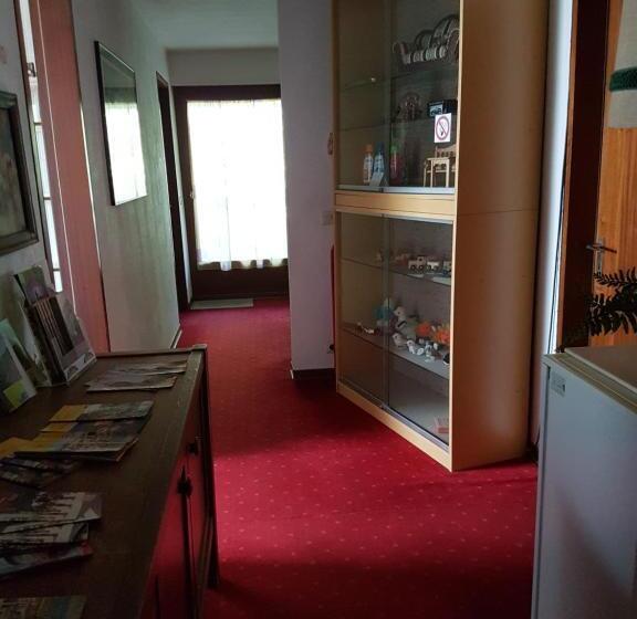 غرفة قياسية ثلاثية, Pension Streng Reinhardt