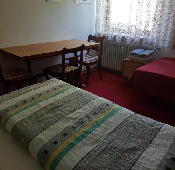 غرفة قياسية ثلاثية, Pension Streng Reinhardt