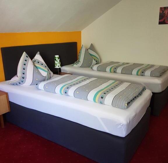 غرفة قياسية ثلاثية, Pension Streng Reinhardt