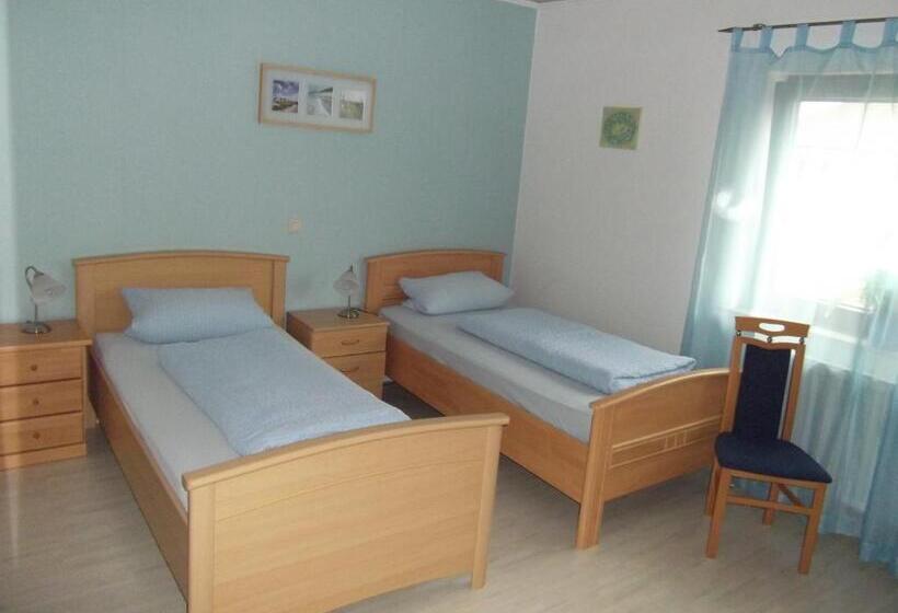 Номер Стандарт, Pension Und Weingut Hirschhof