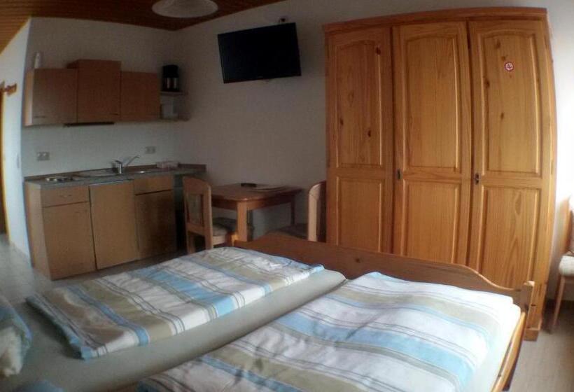 Номер Стандарт, Pension Und Weingut Hirschhof