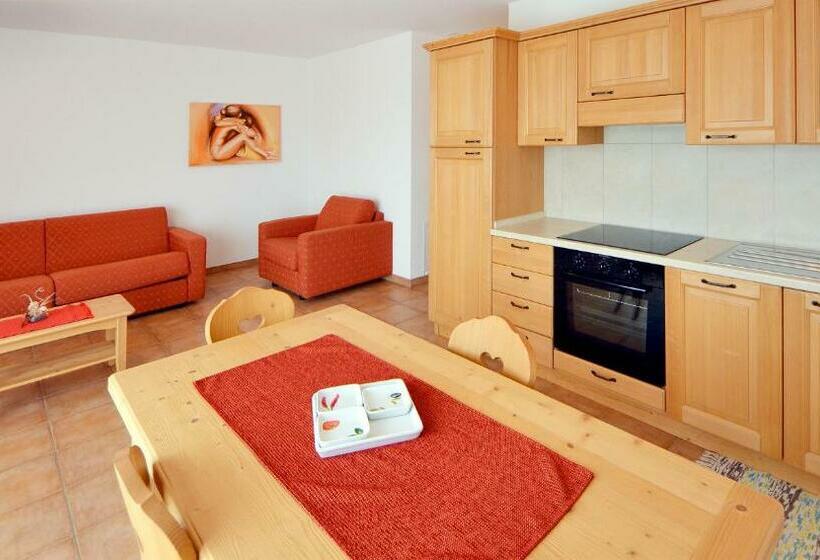 带1个卧室的带阳台的公寓, Aparthotel San Bernardino