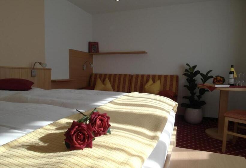 スタンダードルーム, Garni Regina