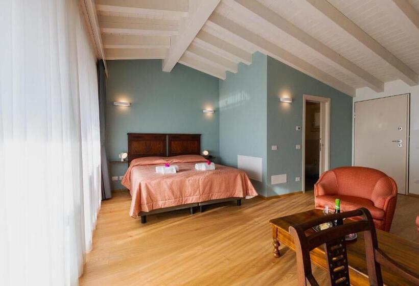 발코니가 있는 스위트, Il Bagnolo Eco Lodge