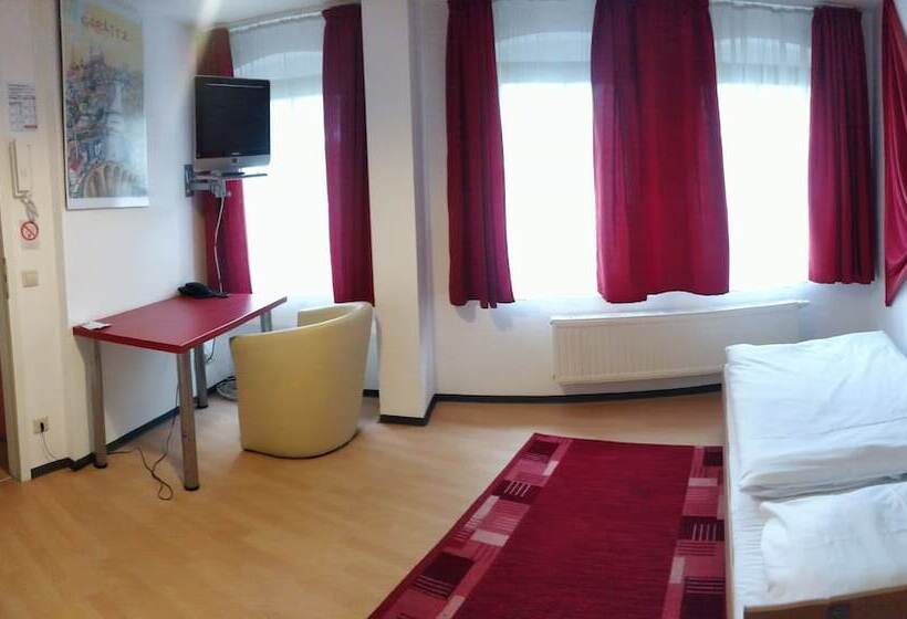 标准单人间, Picobello Pension