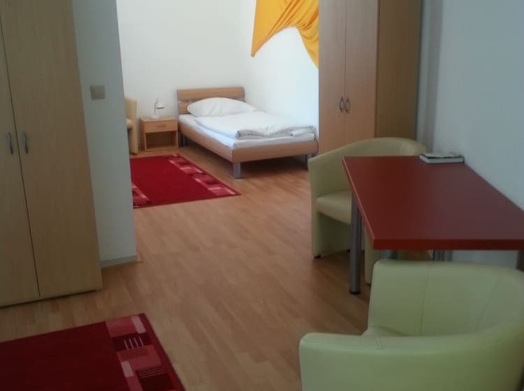 חדר סטנדרט לשלושה, Picobello Pension