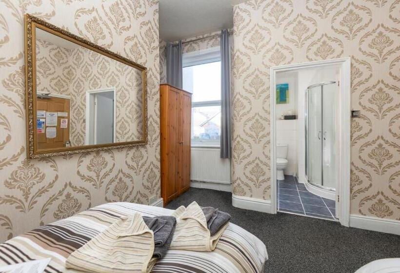 标准间, The Fairmile