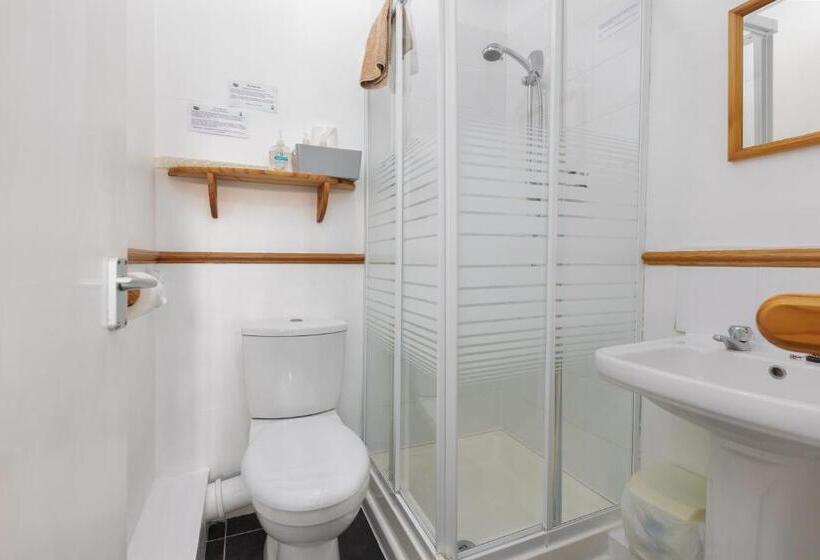 标准间, The Fairmile