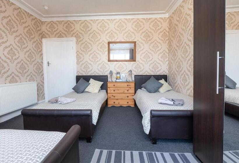 家庭间, The Fairmile