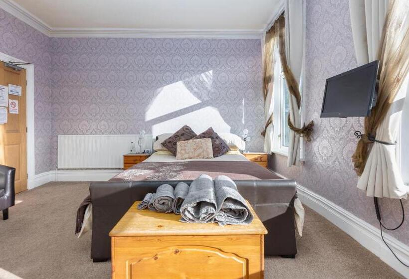 高级大房间, The Fairmile