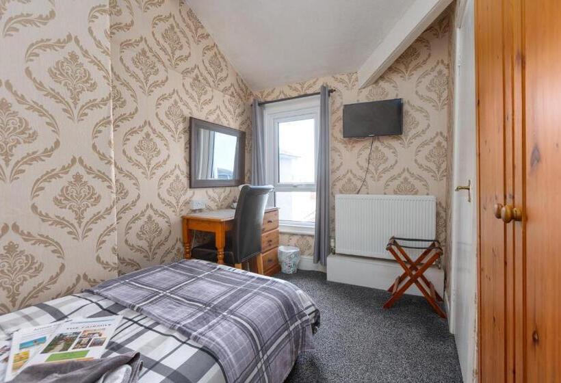 标准单人间, The Fairmile