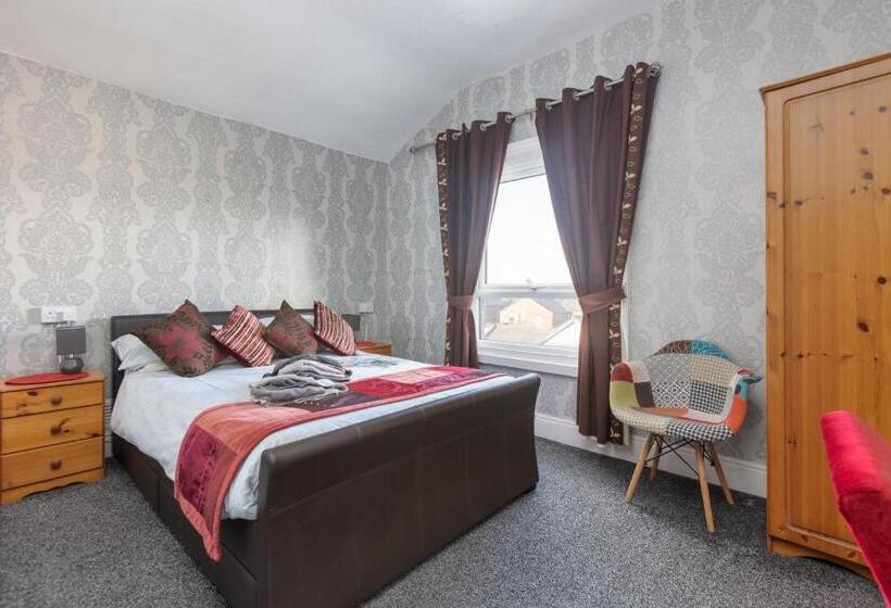 标准间, The Fairmile