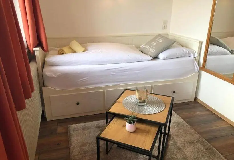 Standard Kolmen Hengen Huone, Magali S, Bed & Breakfast Inclusive Summer Card