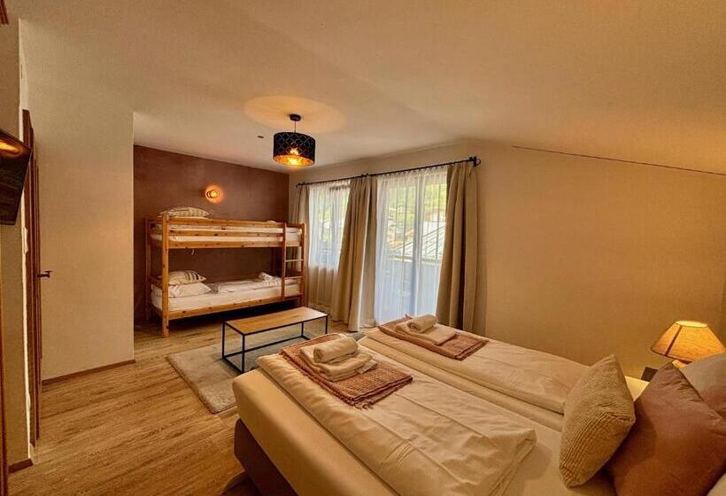 ファミリールーム, Magali S, Bed & Breakfast   Inclusive Summer Card