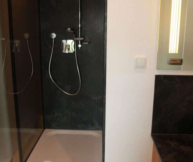 4인용 스탠다드 룸, Gasthaus Kellerer