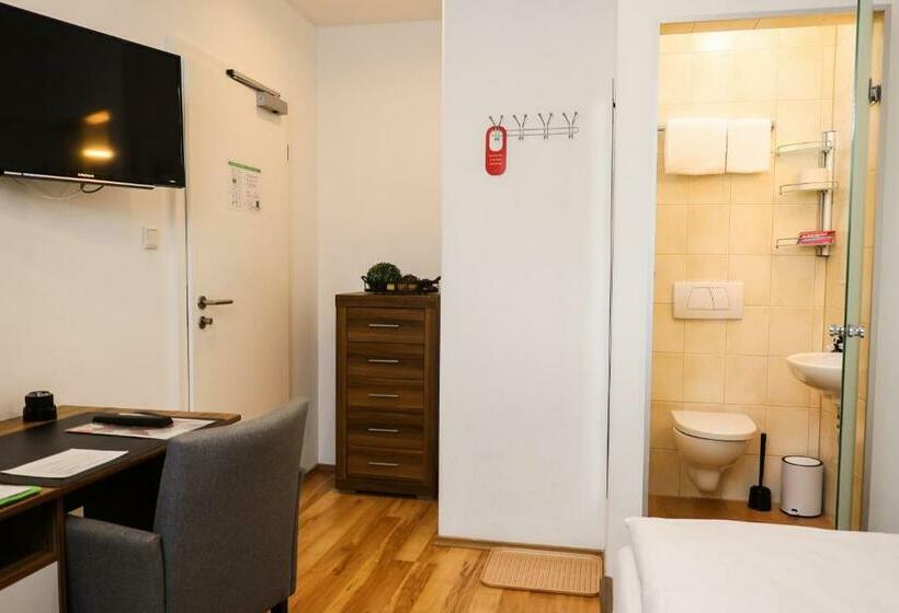 اتاق استاندارد یک نفره, Gästehaus Zur Linde