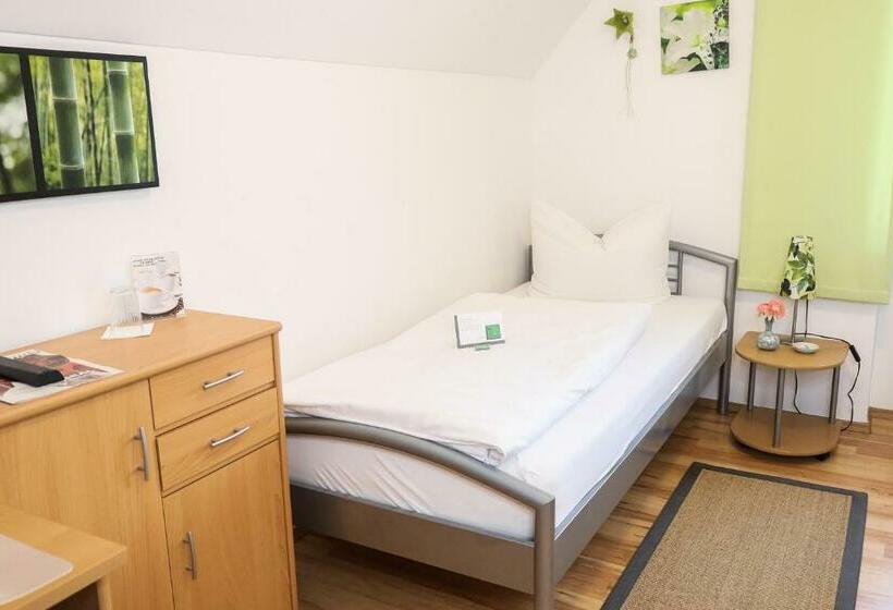 اتاق استاندارد یک نفره, Gästehaus Zur Linde