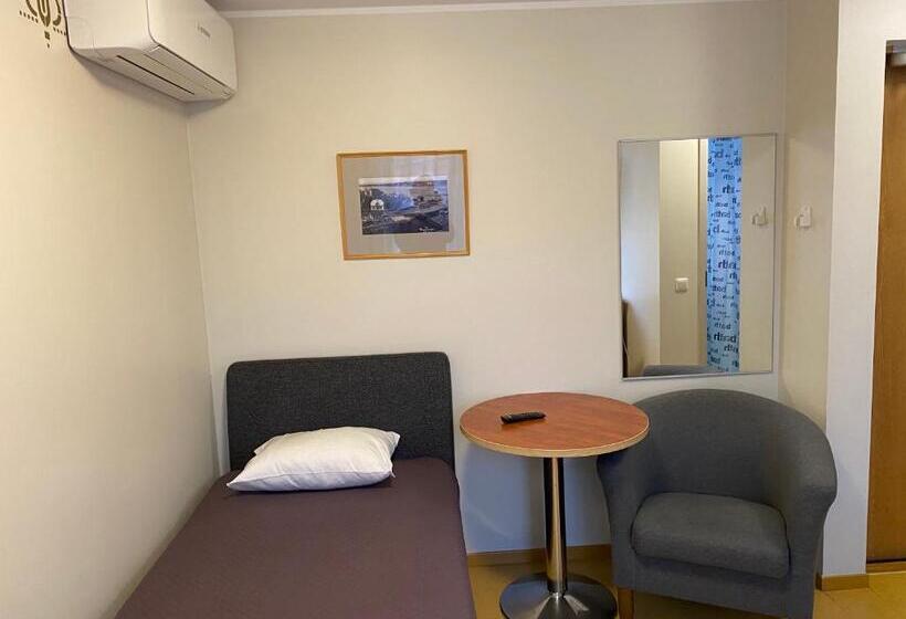 اتاق استاندارد یک نفره, Hommiku Guesthouse
