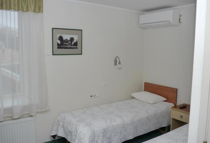 اتاق استاندارد یک نفره, Hommiku Guesthouse