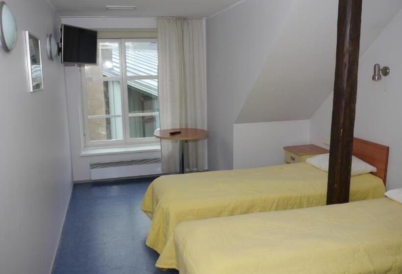 اتاق اکونومی, Hommiku Guesthouse