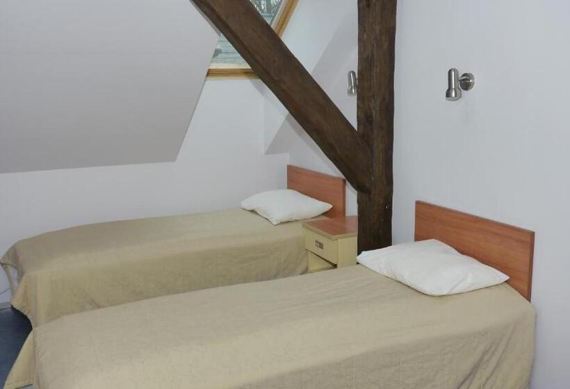 اتاق اکونومی, Hommiku Guesthouse