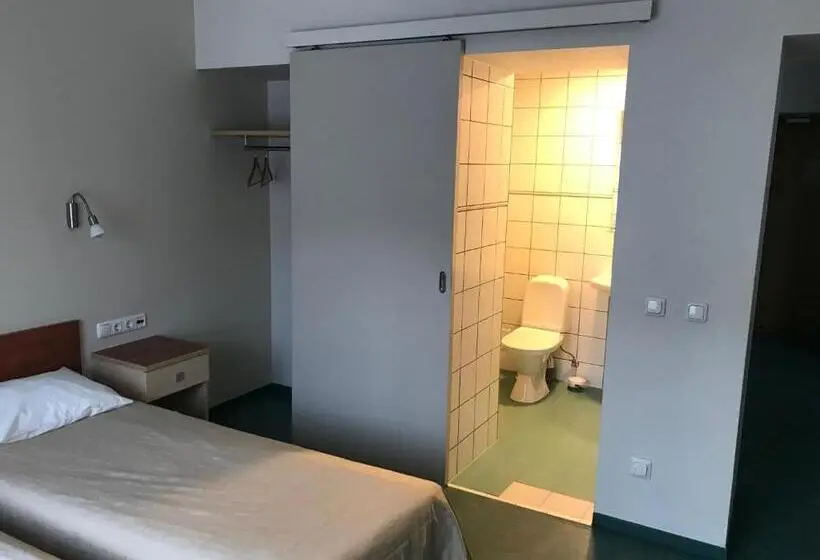 اتاق خانوادگی, Hommiku Guesthouse