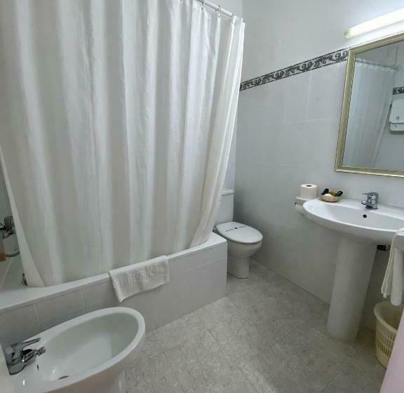 اتاق استاندارد, Hostal Pitiusa