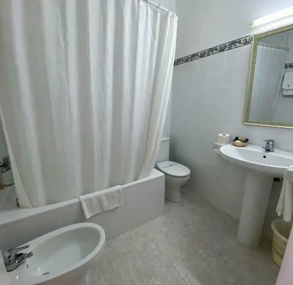 اتاق استاندارد, Hostal Pitiusa